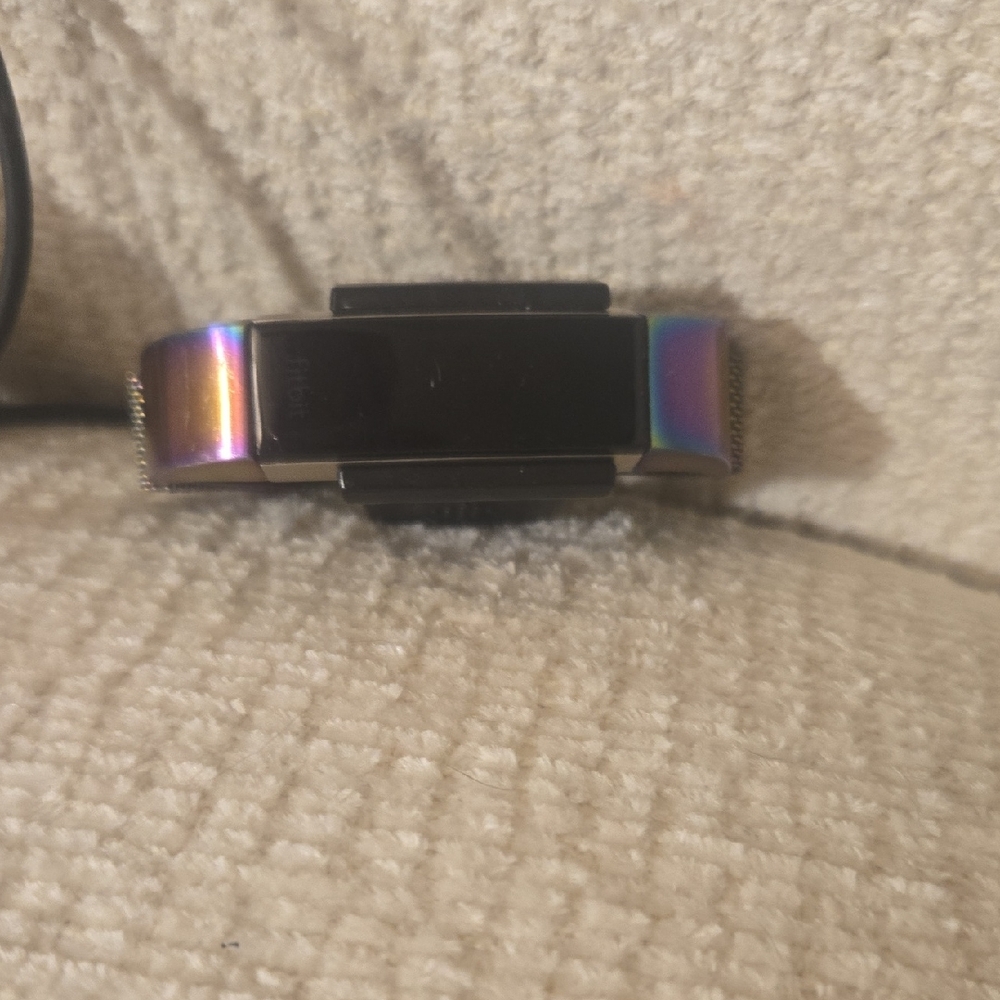 Fitbit Alta HR With Iridescent Smartwatch Bands (Additional Band)
